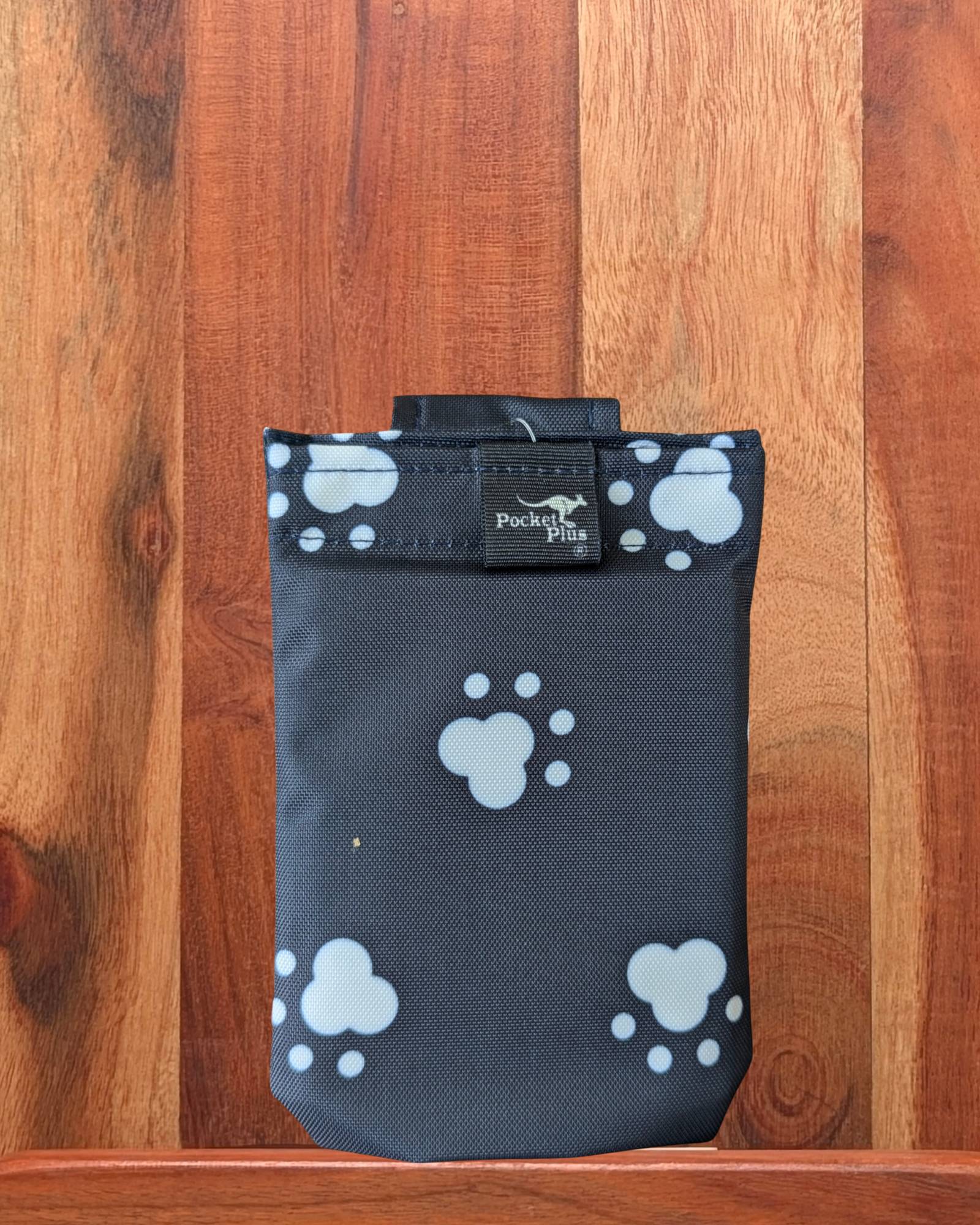 Medium | 4¼" W × 6" H