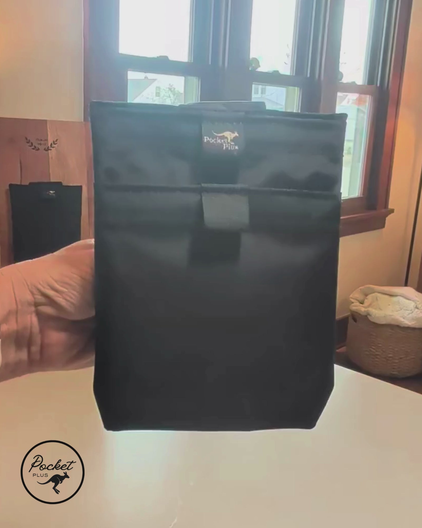 Large | 5½" W × 7¼" H